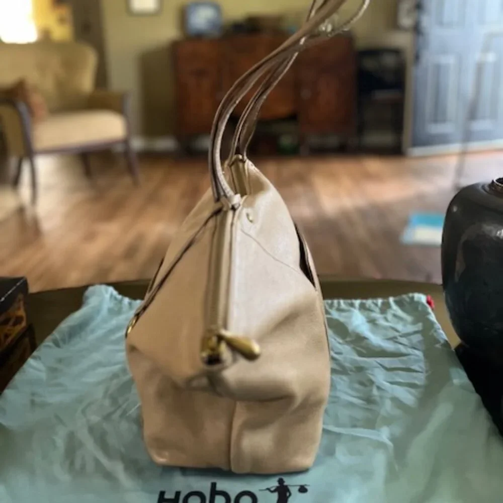 HOBO Shoulderbag - Picture 6 of 9